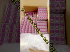 সাদা রঙের এলসি ফাইবার অপটিক অ্যাডাপ্টার এবিএস উপাদান এলসি এসসি অ্যাডাপ্টার ফ্ল্যাঞ্জ সহ